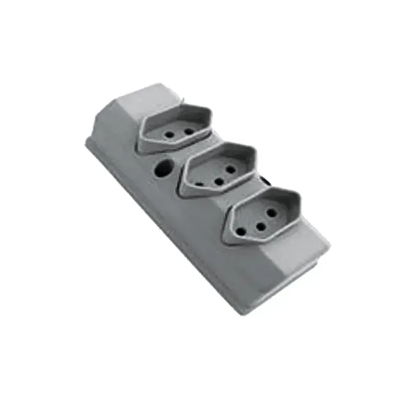 TOMADA-BARRA-2P-T-3-TOMADAS-10A-CINZA-INTERNEED