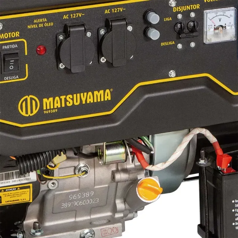 Gerador-a-Gasolina-4T-25l-Motor-175hp-380V-Matsuyama