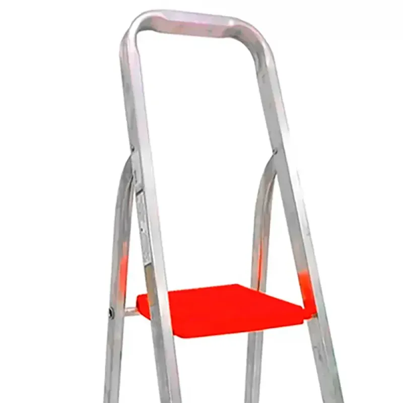 Escada-Domestica-em-Aluminio-com-4-Degraus-Botafogo