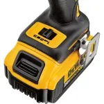 Parafusadeira-de-Impacto-a-Bateria-1-4”-20V-MAX-DCF887M2-220V-Dewalt