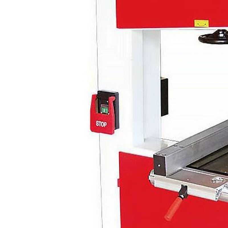 serra-fita-com-mesa-inclinavel-trifasico-sf600c-600mm-maksiwa